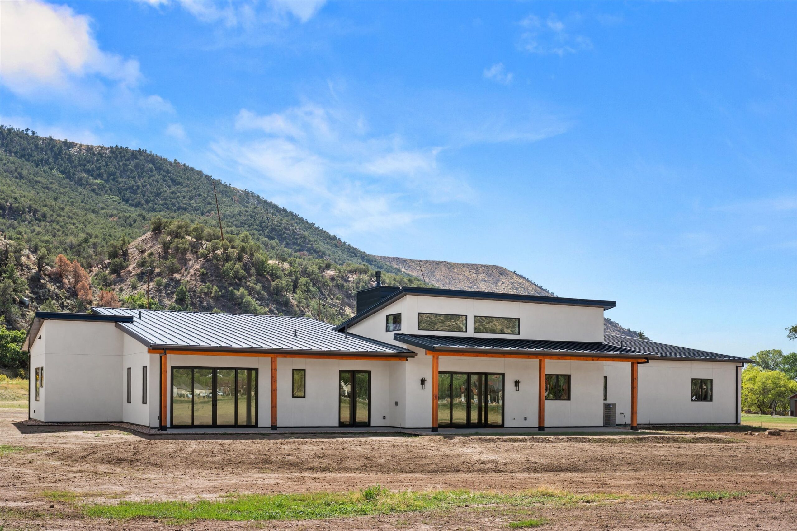 Covered patio and mountain views