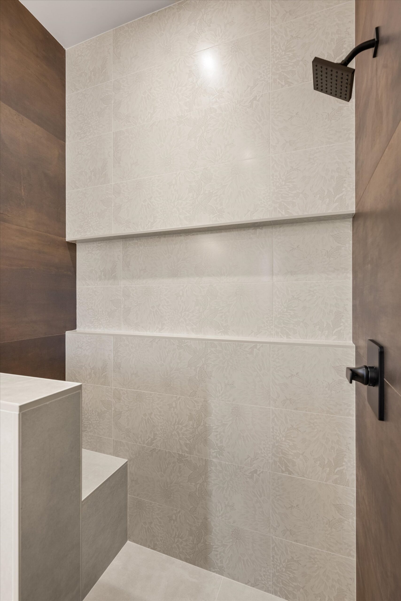 Shower fixture and tile detail
