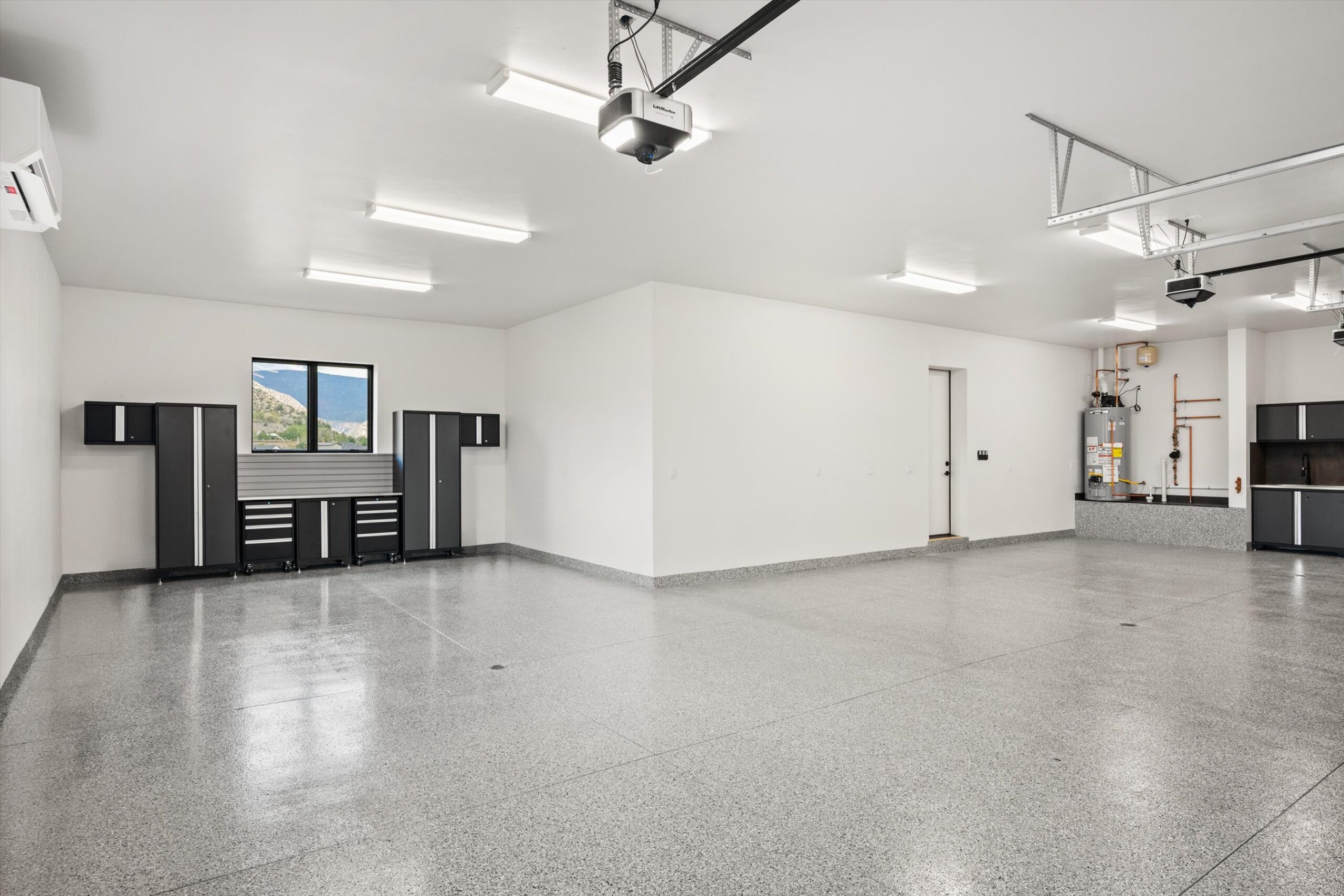 4-car garage